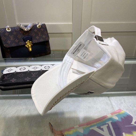 ?✨AUTHENTIC✨?Balenciaga hat